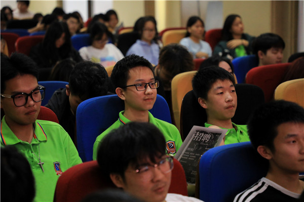 大咖进校园|用摄影定格美好与活力 大咖进校园|用摄影定格美好与活力